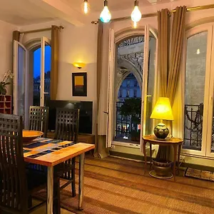 Apartment Romantic In, Paris